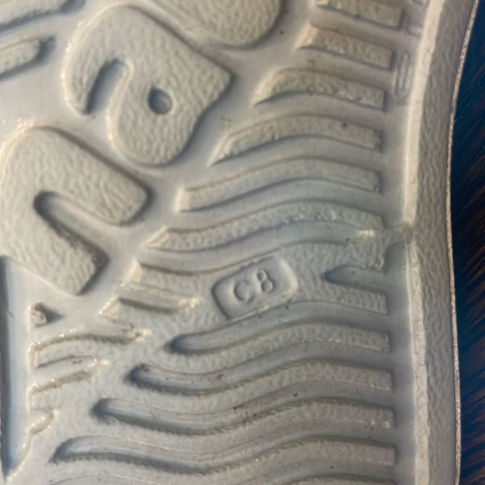 Native Shoes - Picture 5 of 5